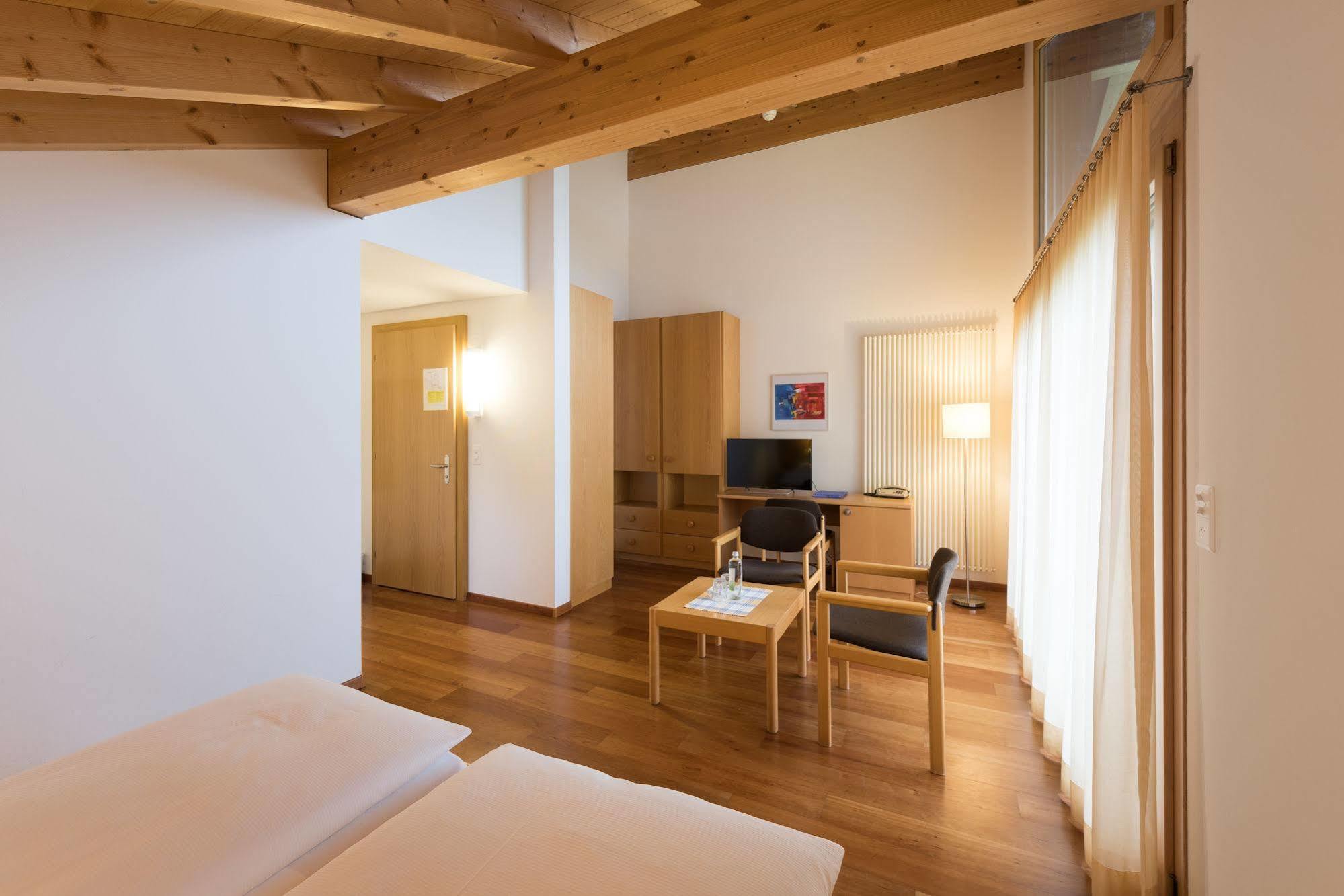 Bluemlisalp Hotel Kandersteg Eksteriør billede
