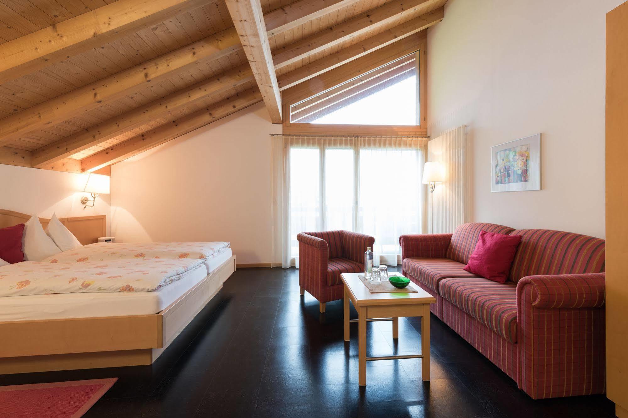 Bluemlisalp Hotel Kandersteg Eksteriør billede